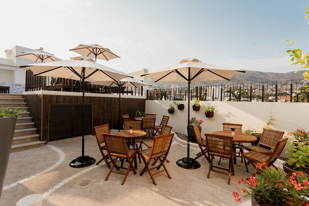 HS HOTSSON Acapulco Villas 23/35
