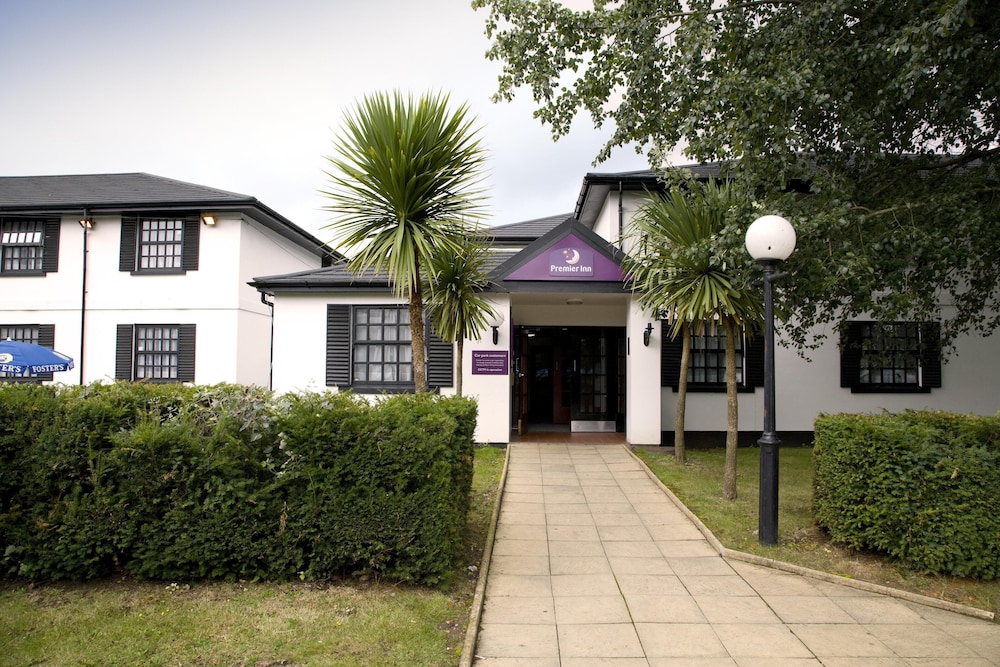 Premier Inn Cobham 33/36