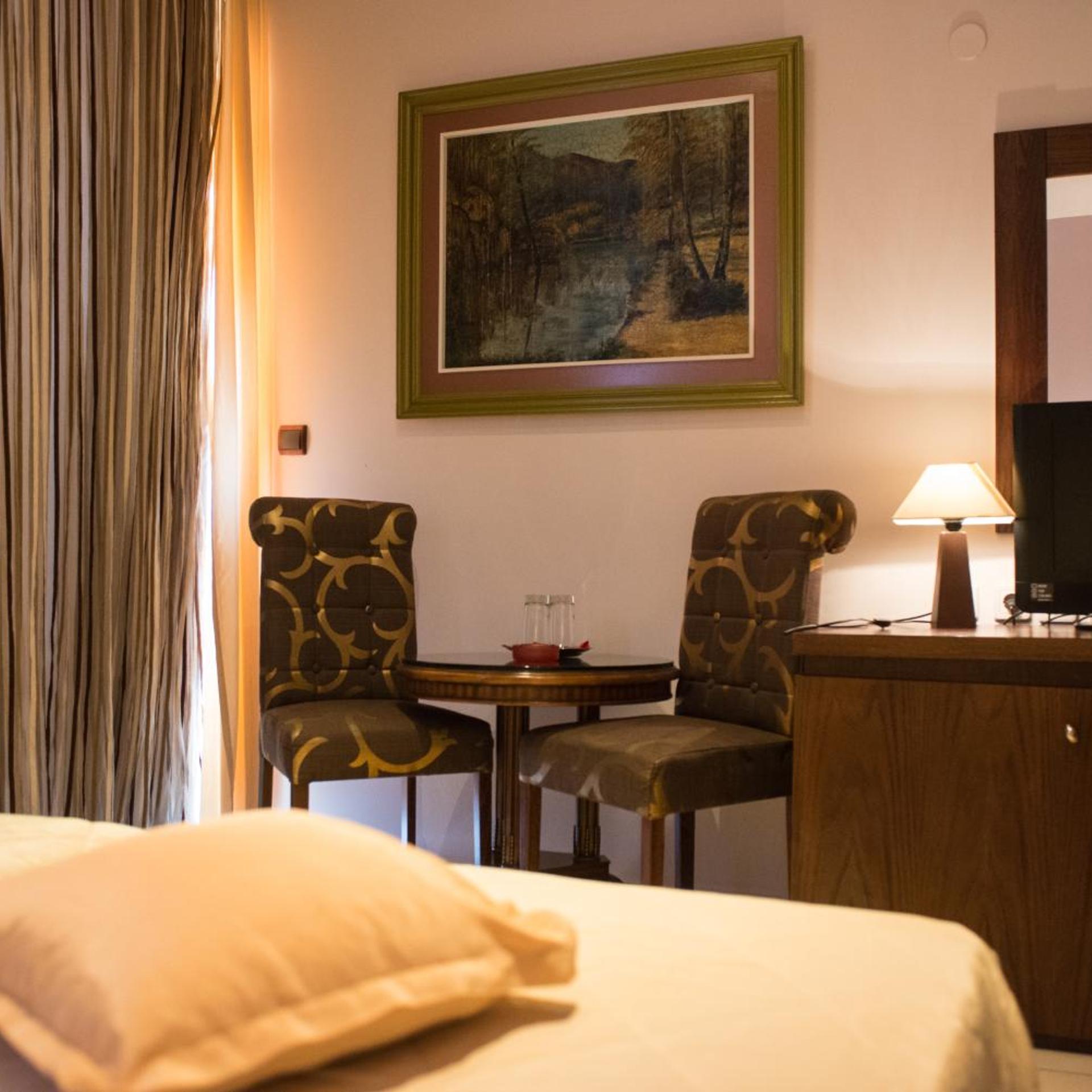غرفة بسرير مزدوج أو سريرين منفصلين بإطلالة على البحر، Hotel Panorama 4/6