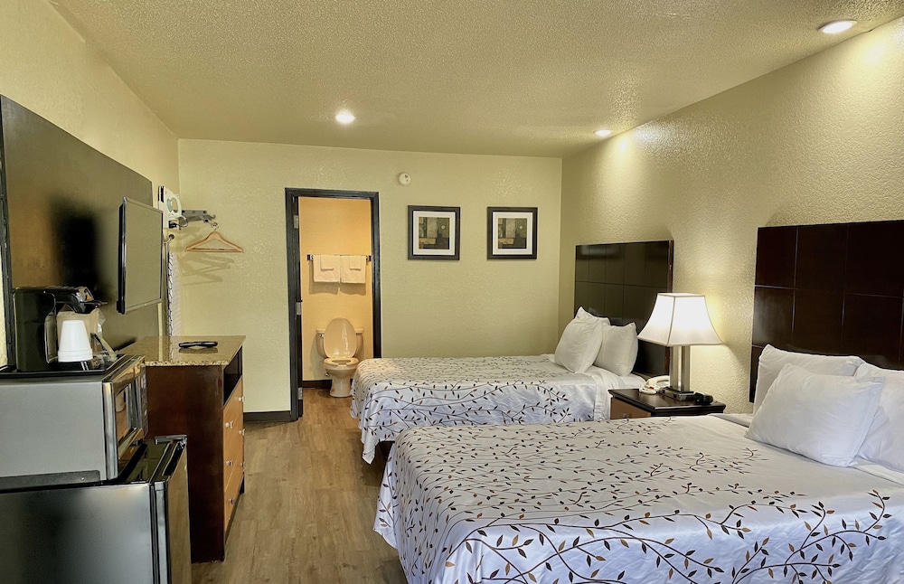 Travelers Inn 28/58