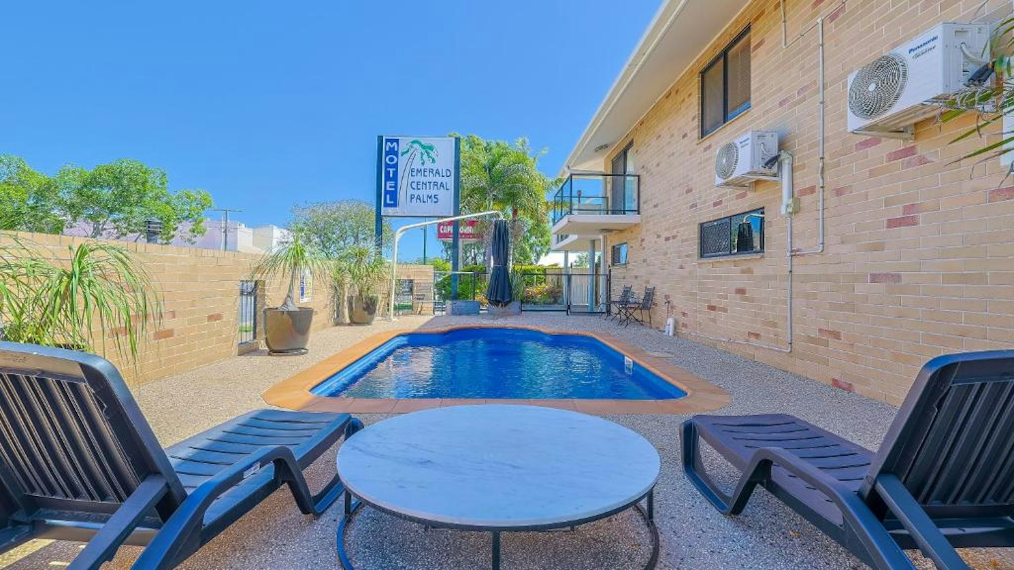 Emerald Central Palms Motel 2/5