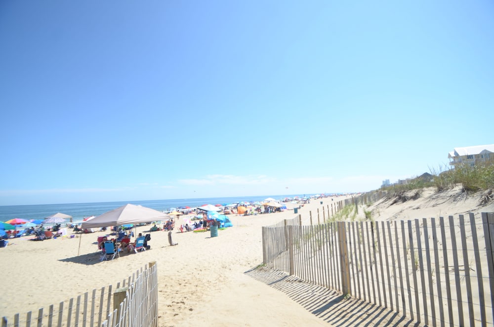 Atlantic OceanFront Inn 11/58