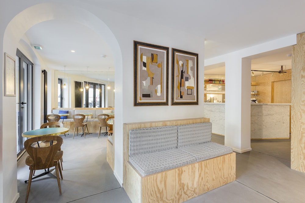 Hotel Montholon 40/51