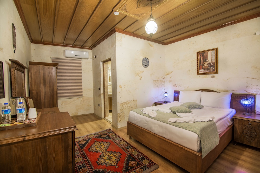 Ozbek Stone House 12/50
