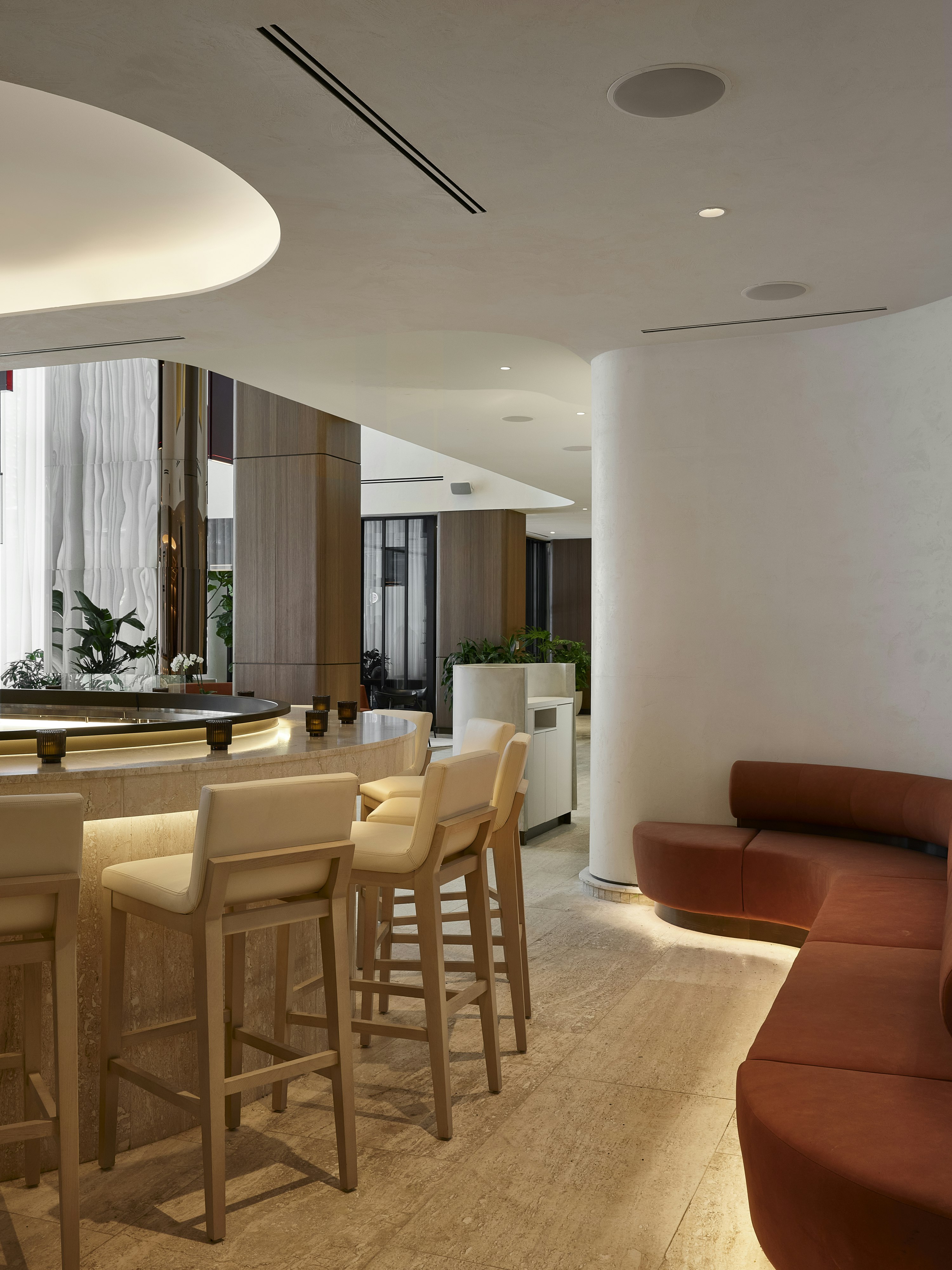 Vogue Hotel Montreal Downtown, Curio Collection by Hilton 36/50