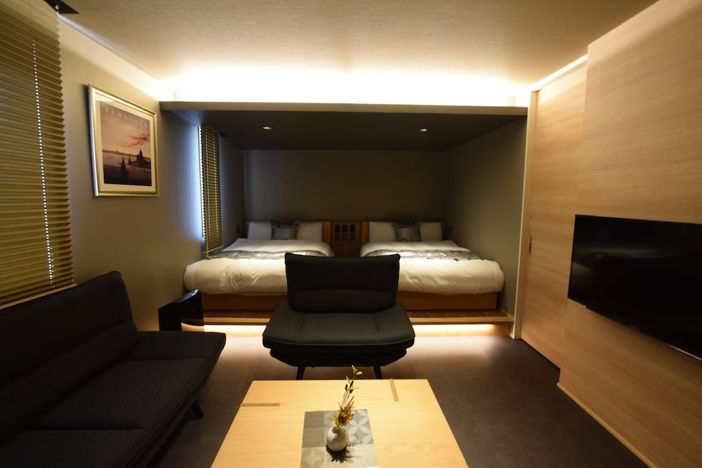 Grand Base Beppu Ekimae 32/41