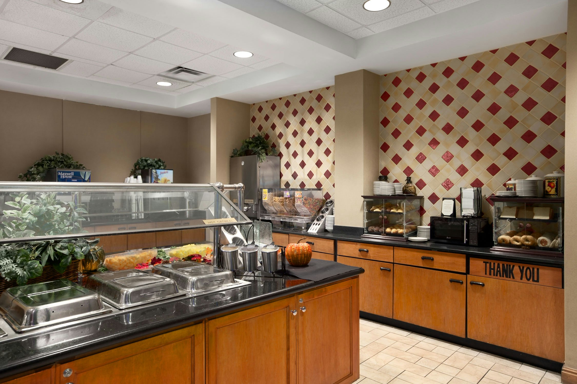 Embassy Suites By Hilton Atlanta Alpharetta 15/82