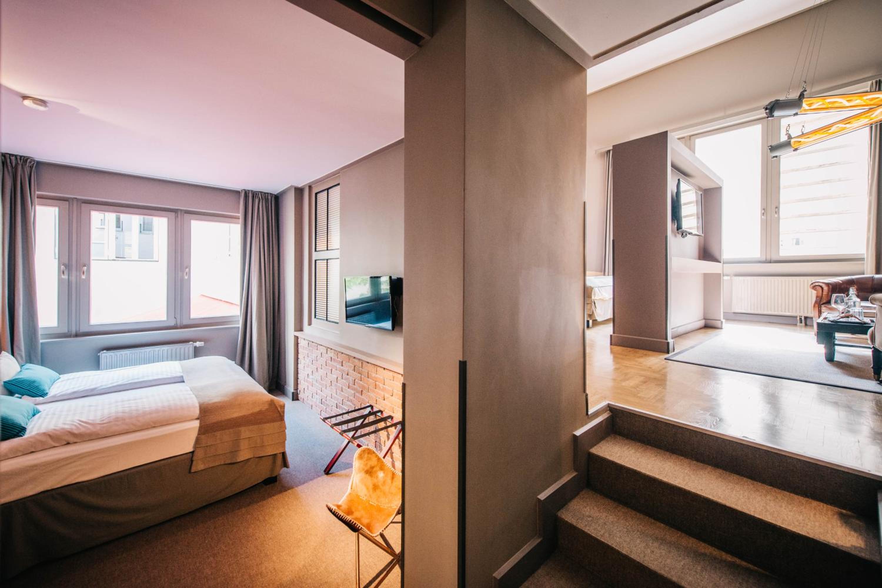 2 Bedrooms, Loft, Suite