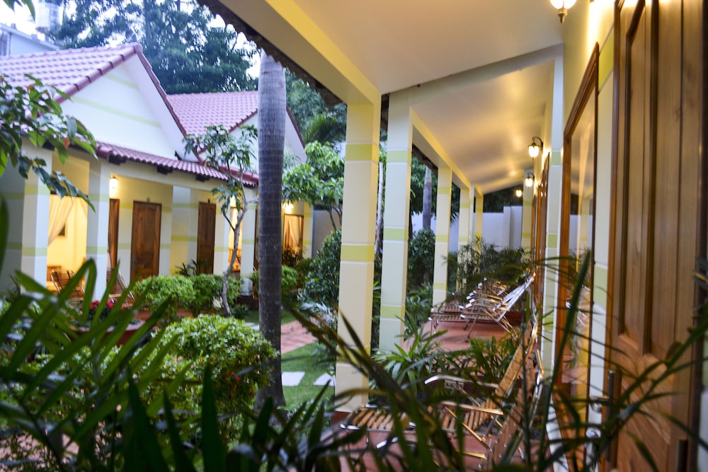 Ngoc Viet Bungalow 6/42