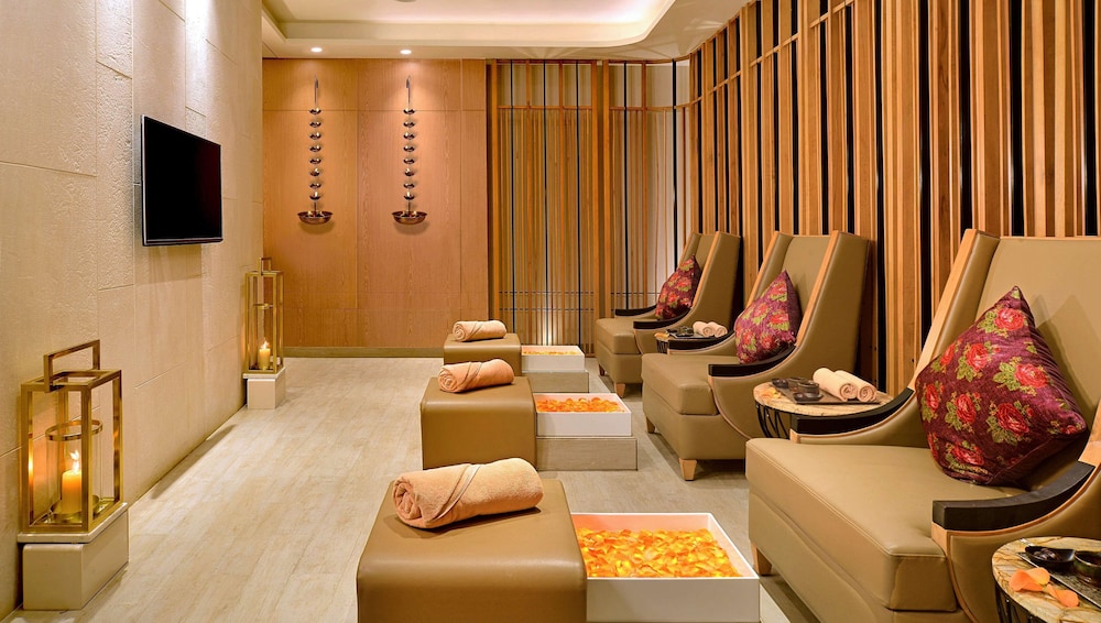 Radisson Mumbai Goregaon 46/75
