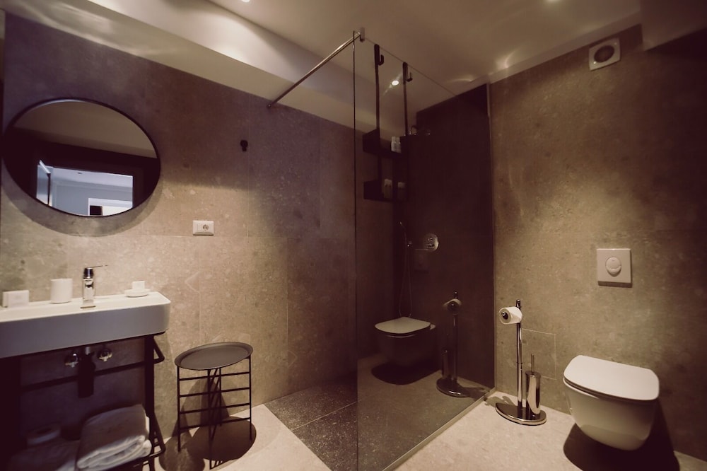 Dumbrava Hotel 70/70