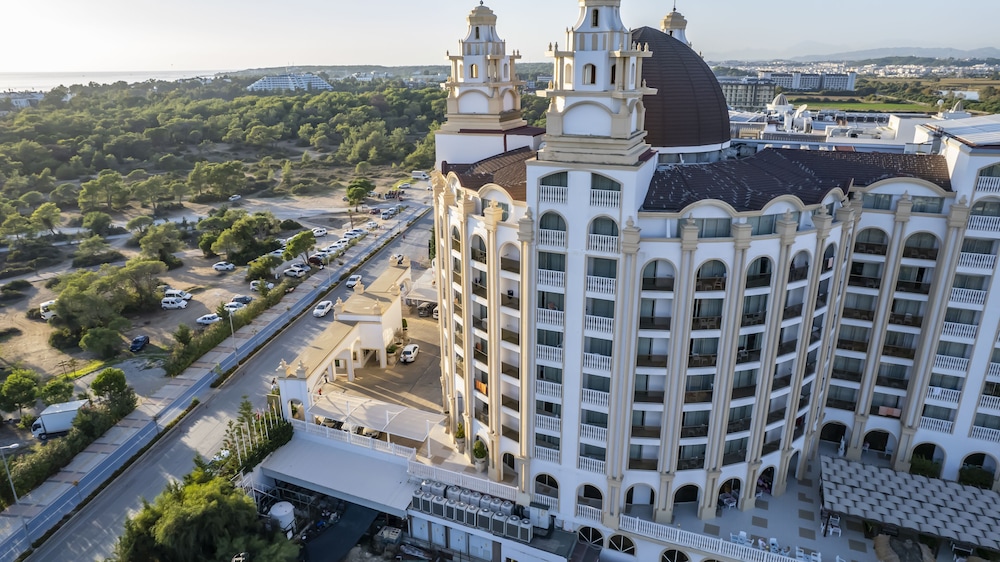 J Adore Deluxe Hotel Spa in Sorgun (Antalya)