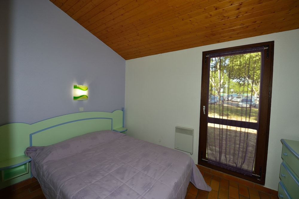 Residence Azureva Saint Cyprien 12/36