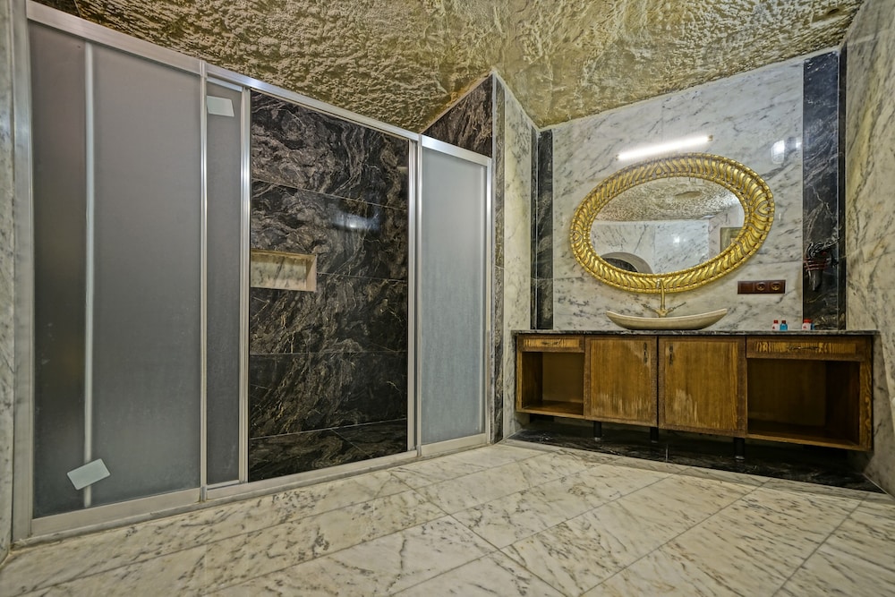 Kayatas Hotel 4/45