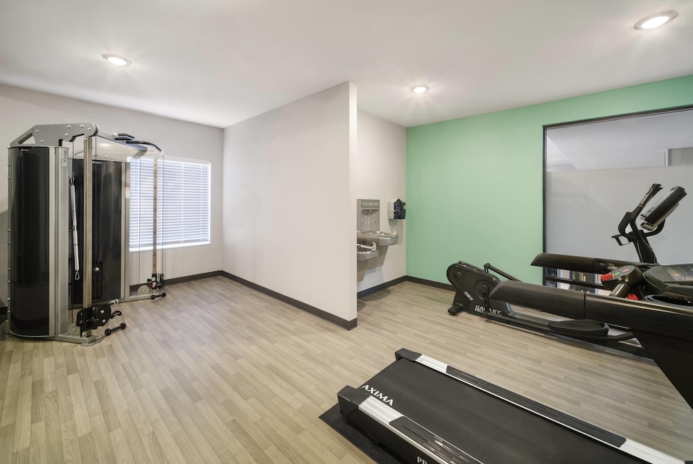 ECHO Suites Extended Stay by Wyndham Austin Round Rock 29/46