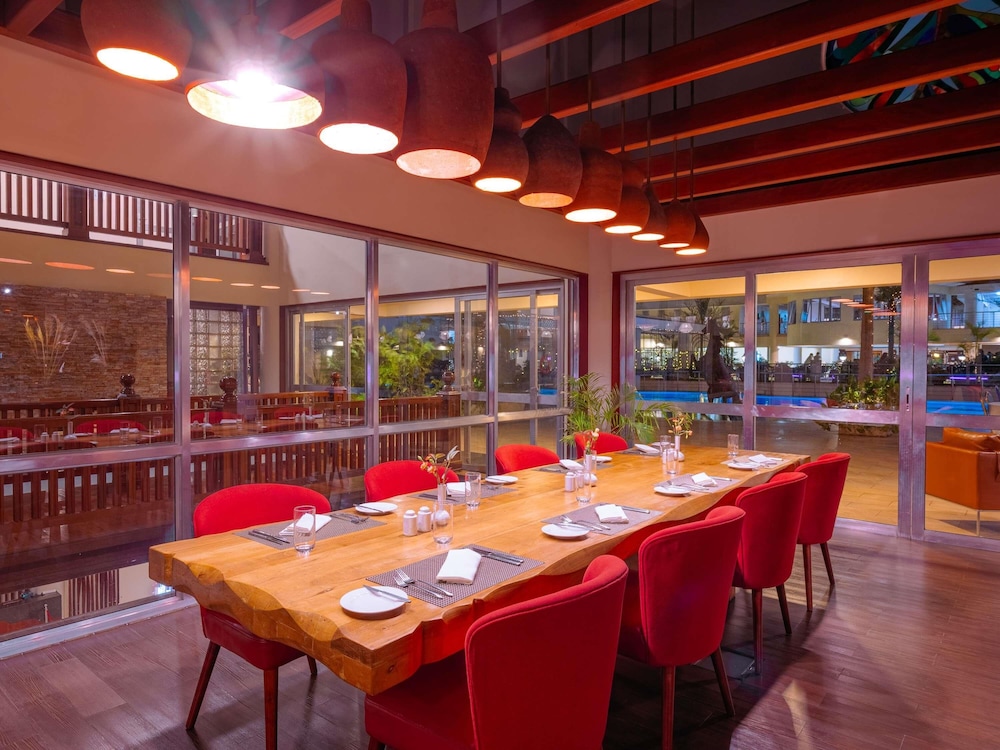 Movenpick Hotel & Residences Nairobi 50/69