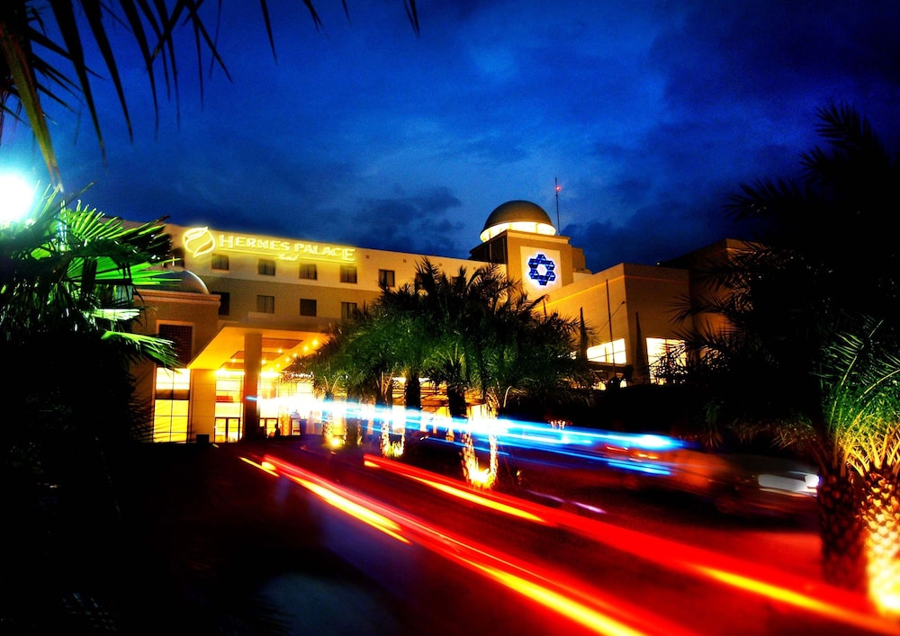 HERMES PALACE HOTEL 6/56