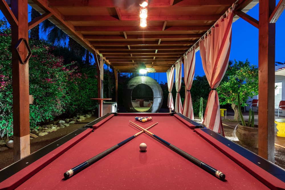 Float Palm Springs 15/50