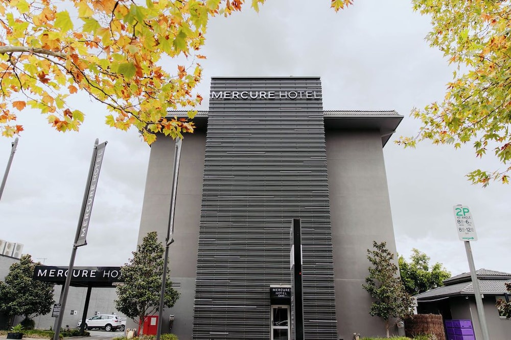 Mercure Albury 2/49