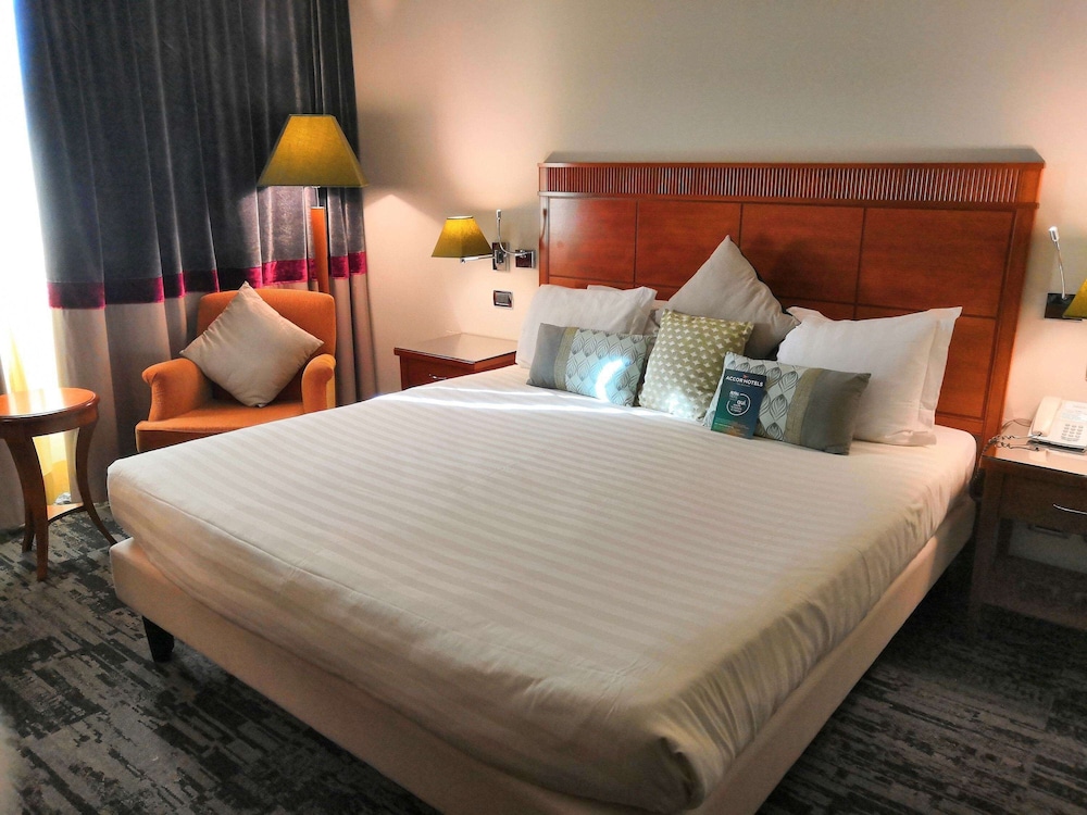 Mercure Rome Leonardo Da Vinci Airport 17/50