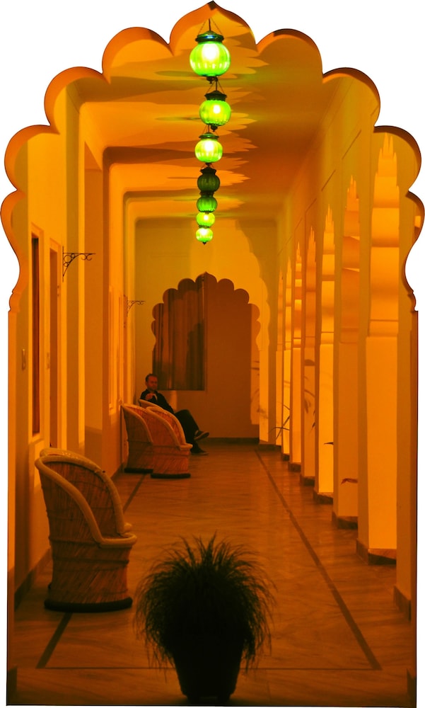 RAJ PALACE 22/50