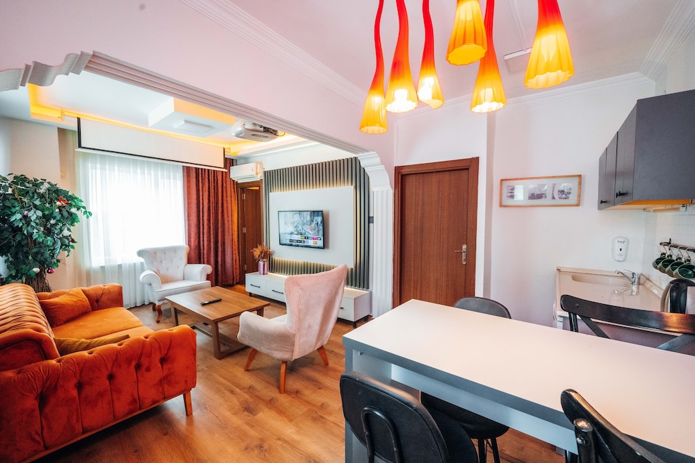Evin Suit Hotel 36/50