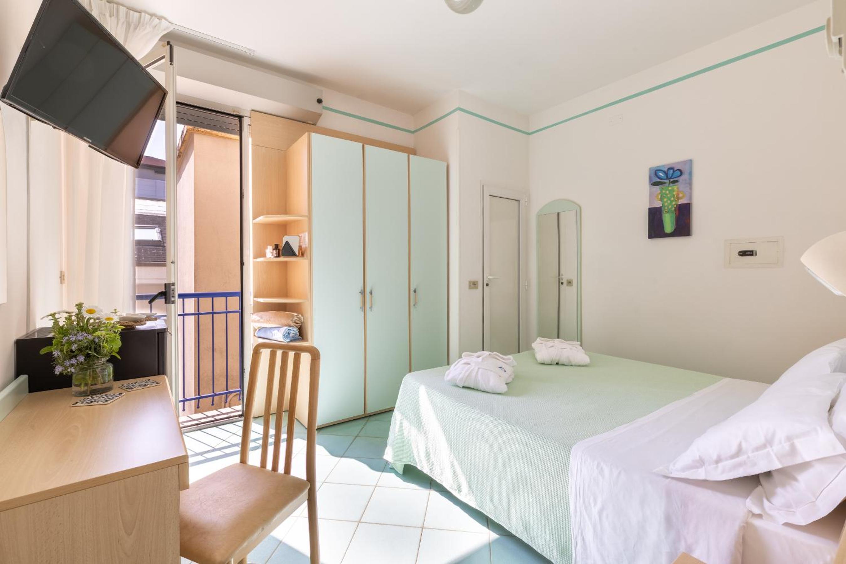 Hotel Caprice 16/50