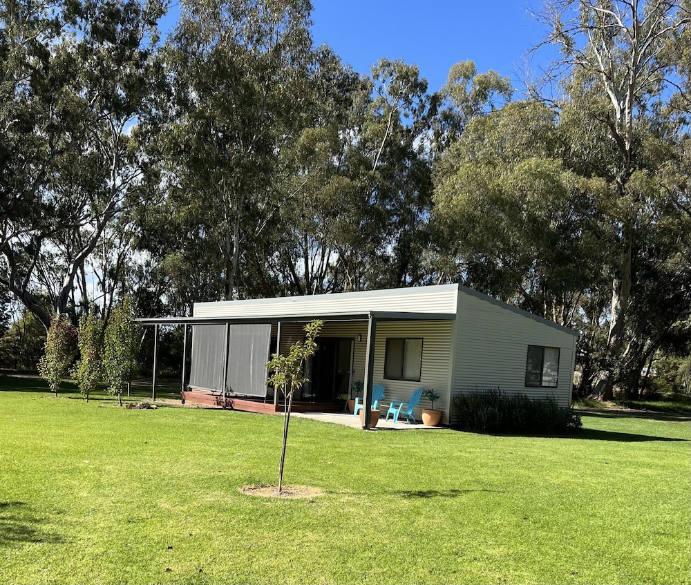 Greenways Holiday Units 17/22