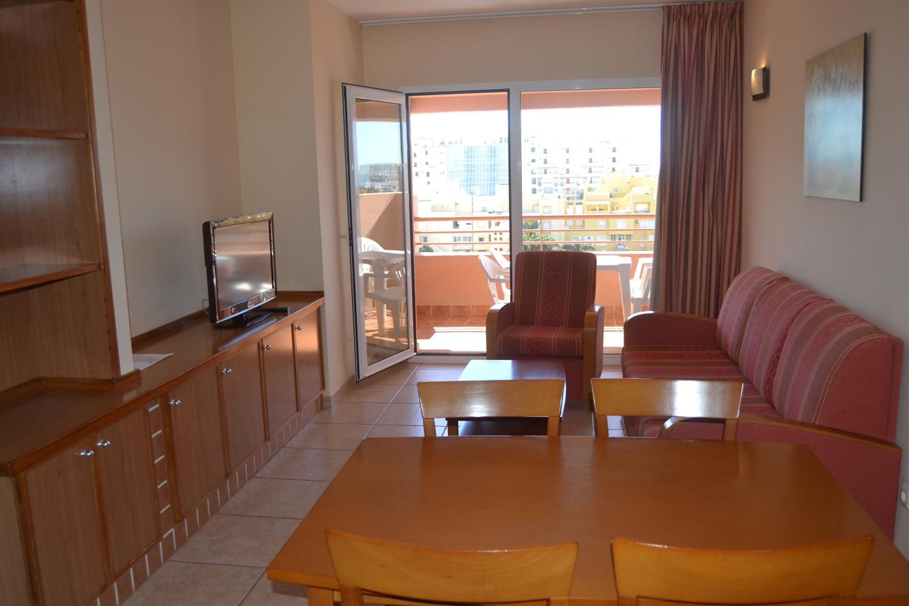 Apartahotel Arena Center 40/58