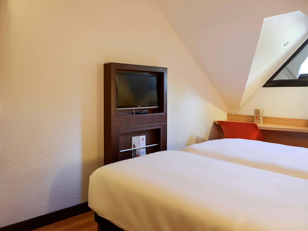 Ibis Nevers 20/63