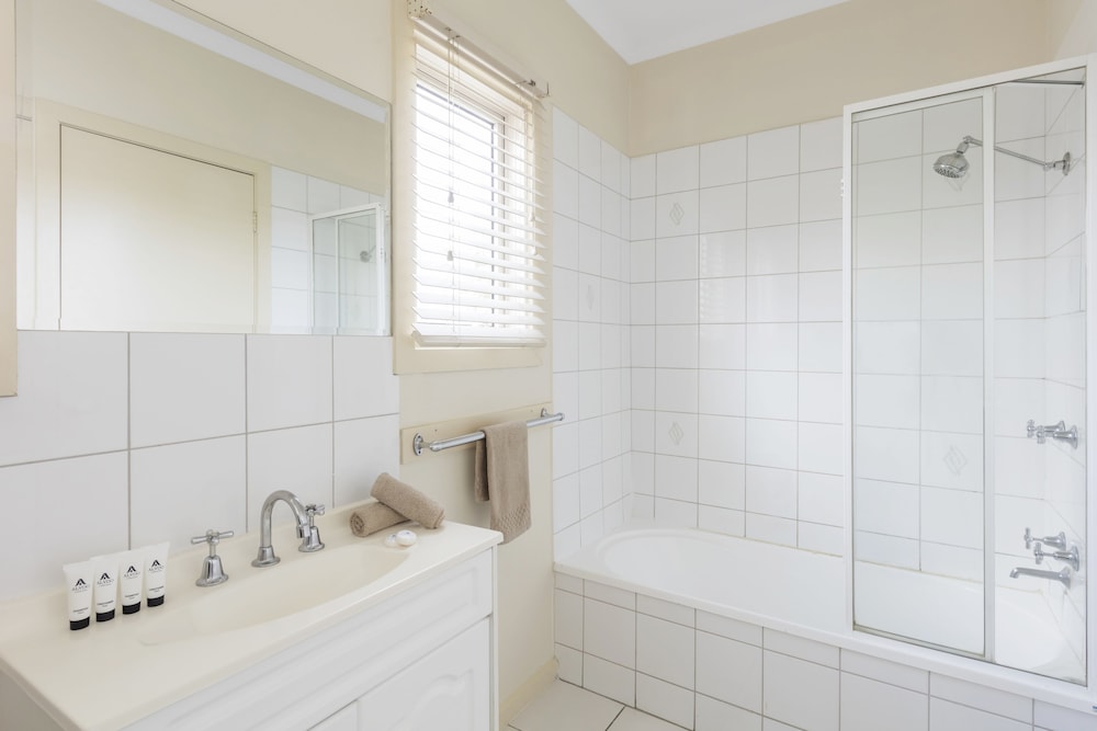 Hawthorn Gardens Serviced Apartments 35/36