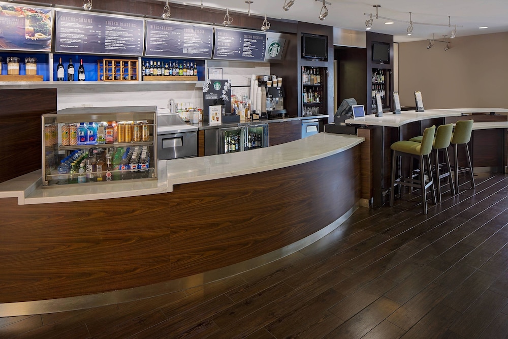 Courtyard By Marriott Houston Westchase 21/28