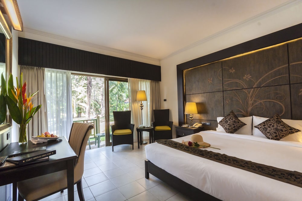 Amora Beach Resort Phuket 18/75