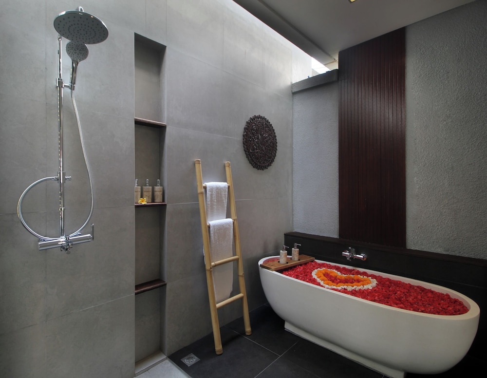 Sudha Villa Bali Baik-Baik 49/50