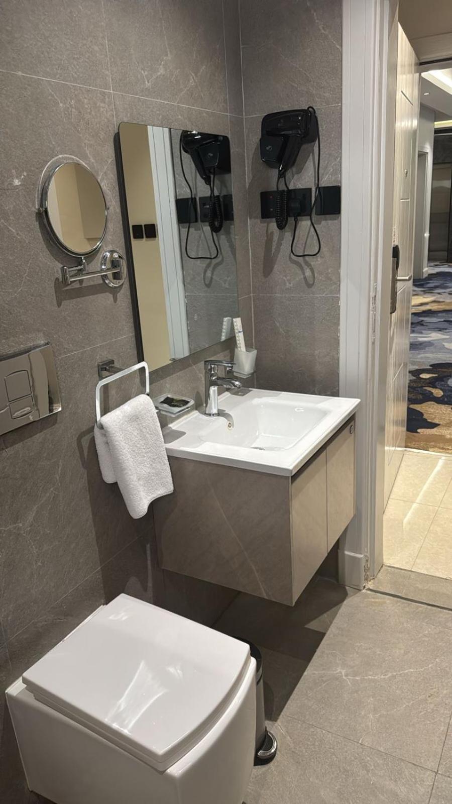 XYZ Hotel Qurtoba 46/50