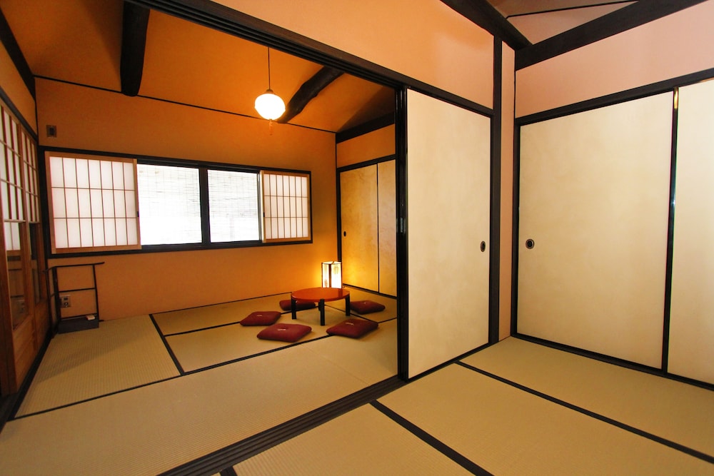 Brian Machiya Inn 8/26