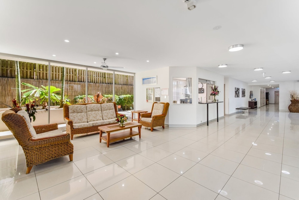 REDVUE APARTMENTS — photo 5