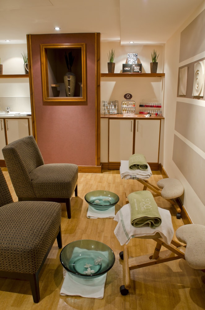 Mercure Sheffield St Paul's Hotel & Spa 47/77