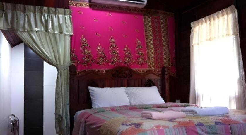 Desa Motel 16/43