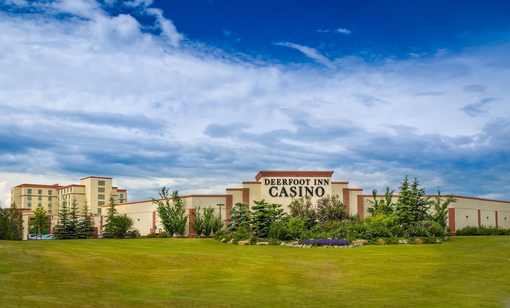 Deerfoot Inn Casino 67/70