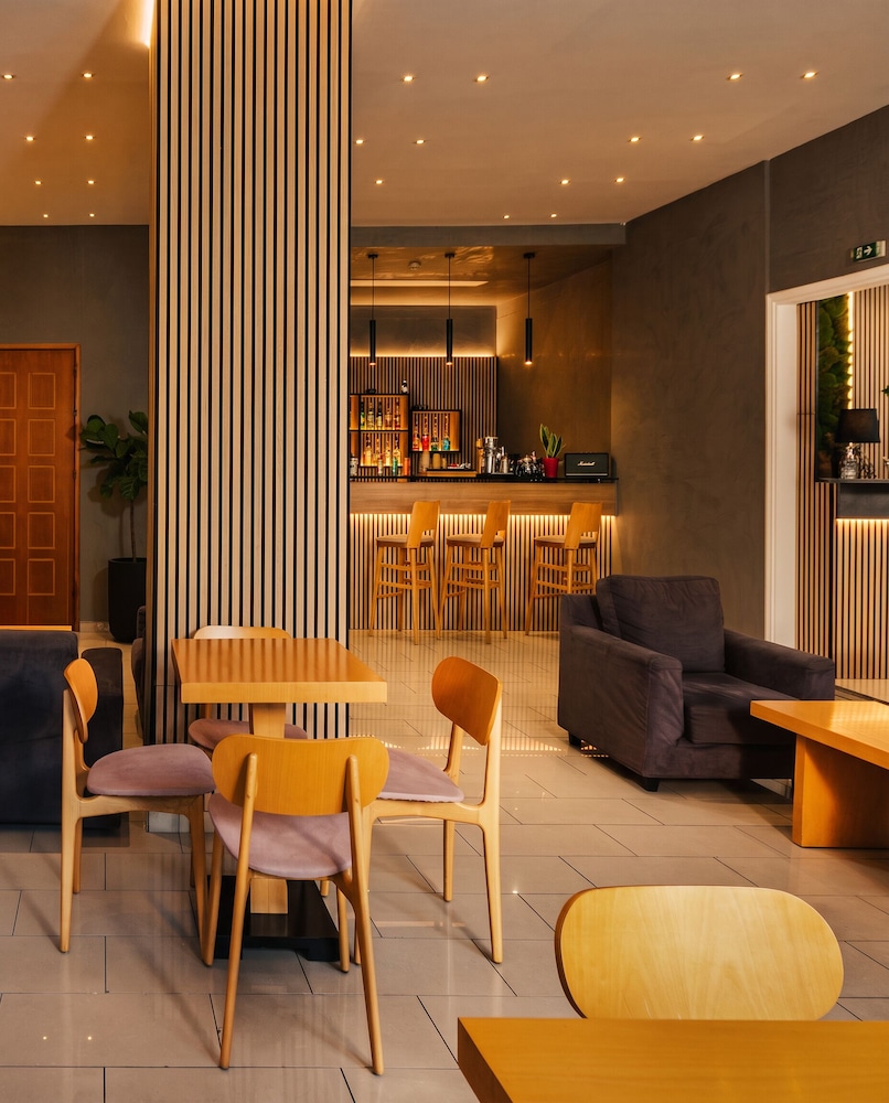 Athens Odeon Hotel 62/69