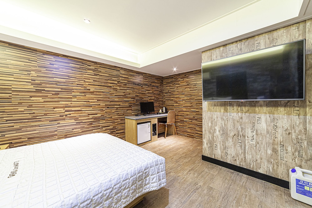 Busan Station Popcorn Hotel 11/67