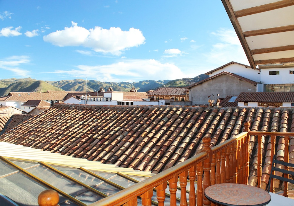 Hotel Y Mirador Los Apus 25/35
