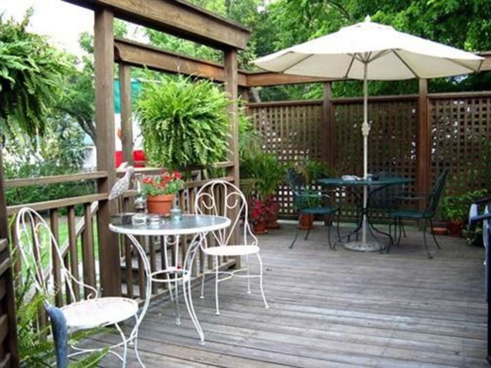 Charles Bass House Bed &amp; Breakfast 18/21