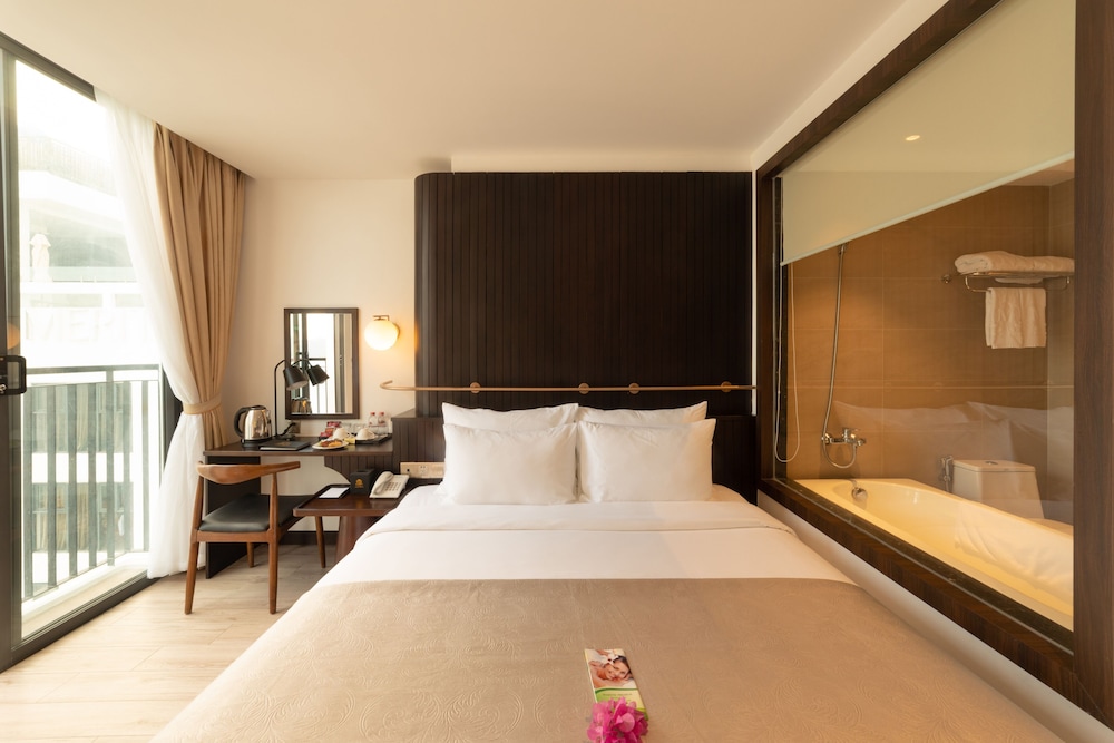 Majestic Premium Hotel 32/70