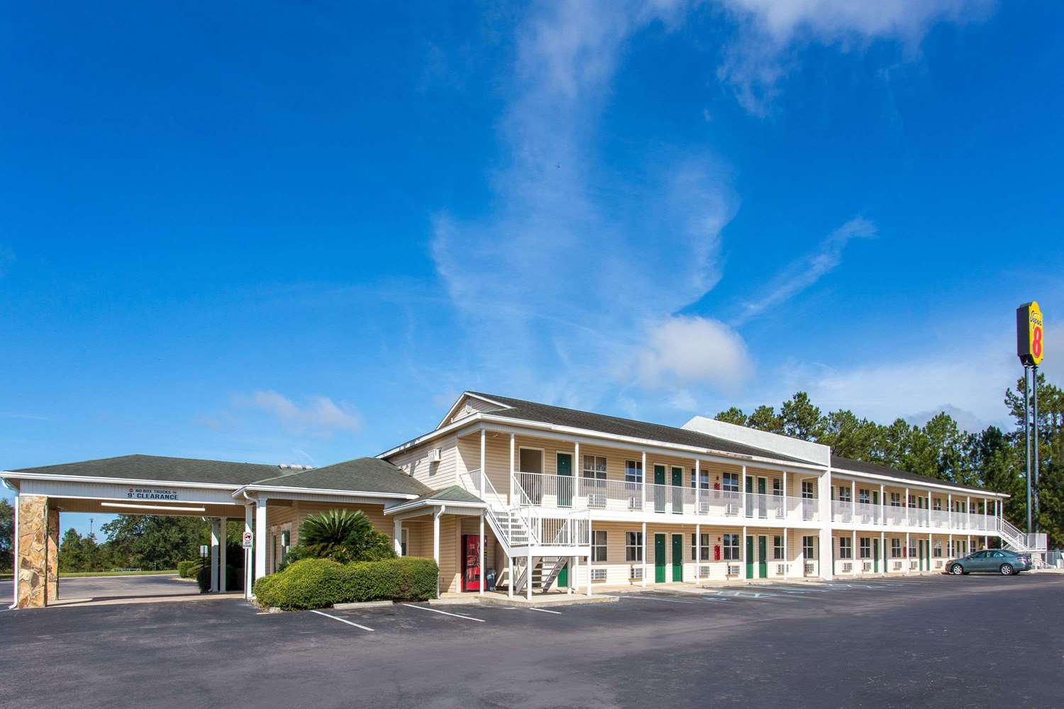Super 8 by Wyndham Monticello 4/26