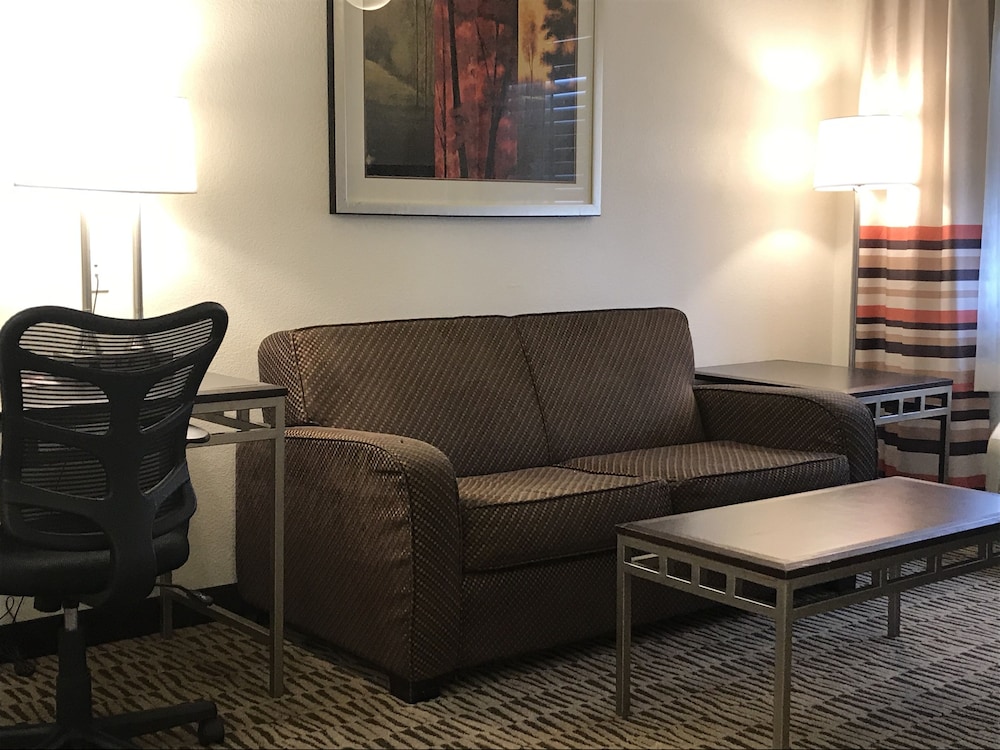 Hawthorn Suites By Wyndham Victorville 22/33