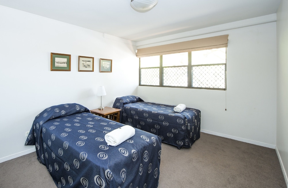 The Oasis Apartments 19/66