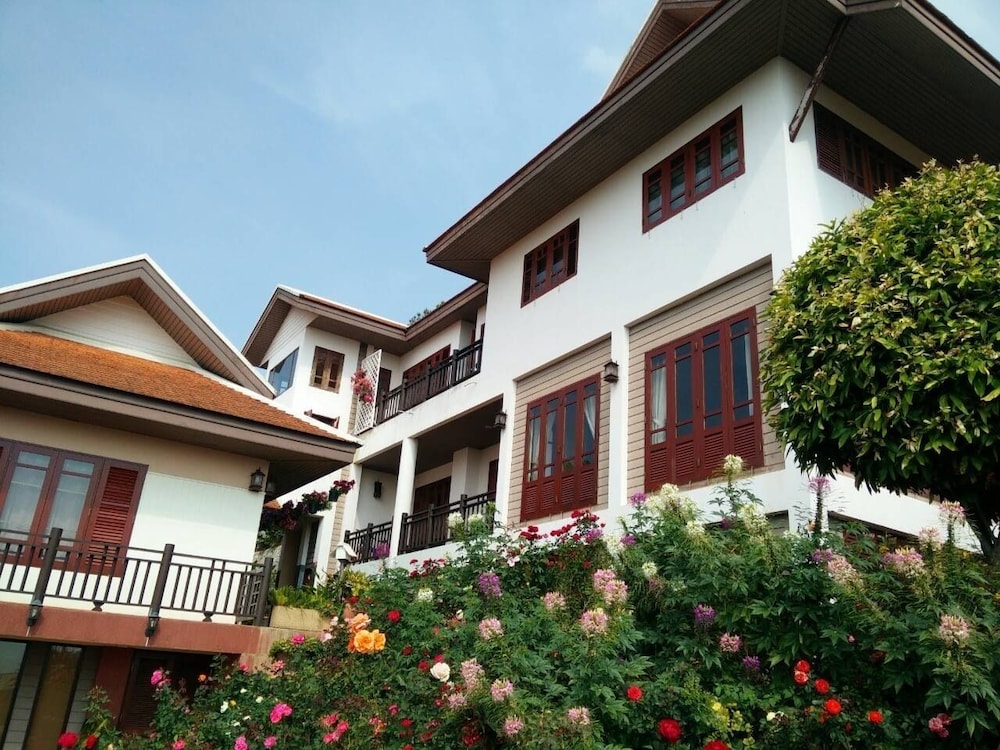 Phumorkdao Resort 2/50