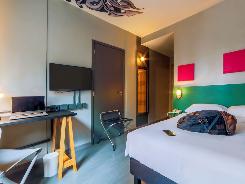 ibis Styles SP Faria Lima 22/64